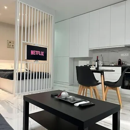 Ellis Oasis * Tesalónica